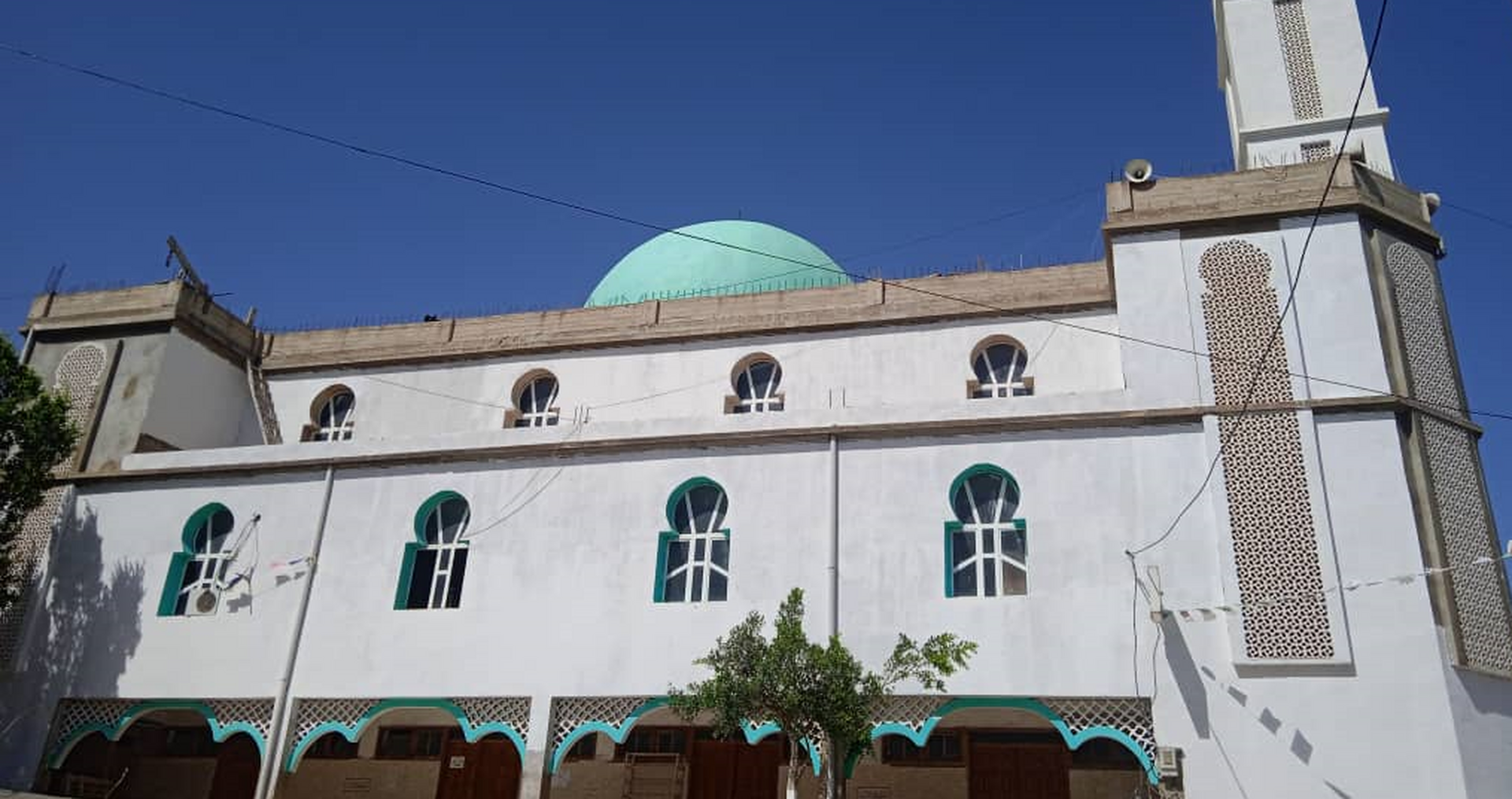 مسجد أبي بكر - عين زويت - سكيكدة