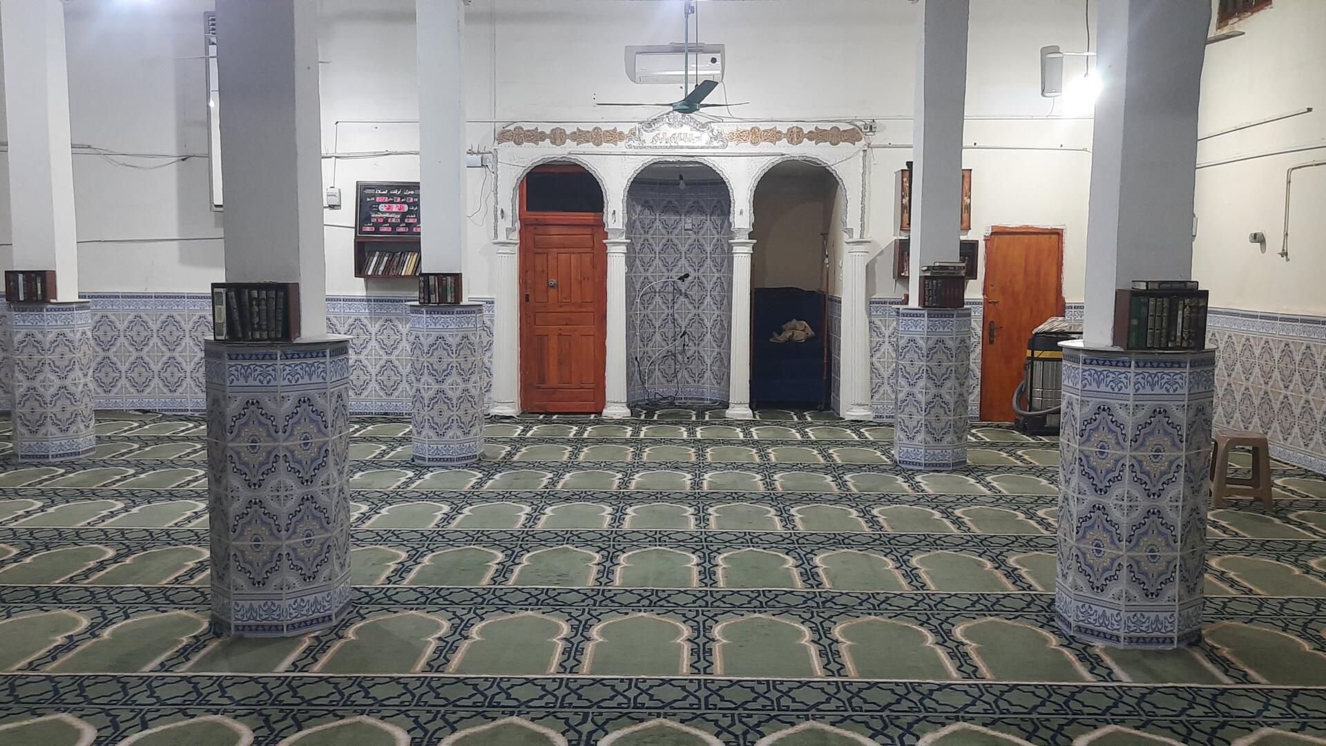 أبي حنيفة النعمان