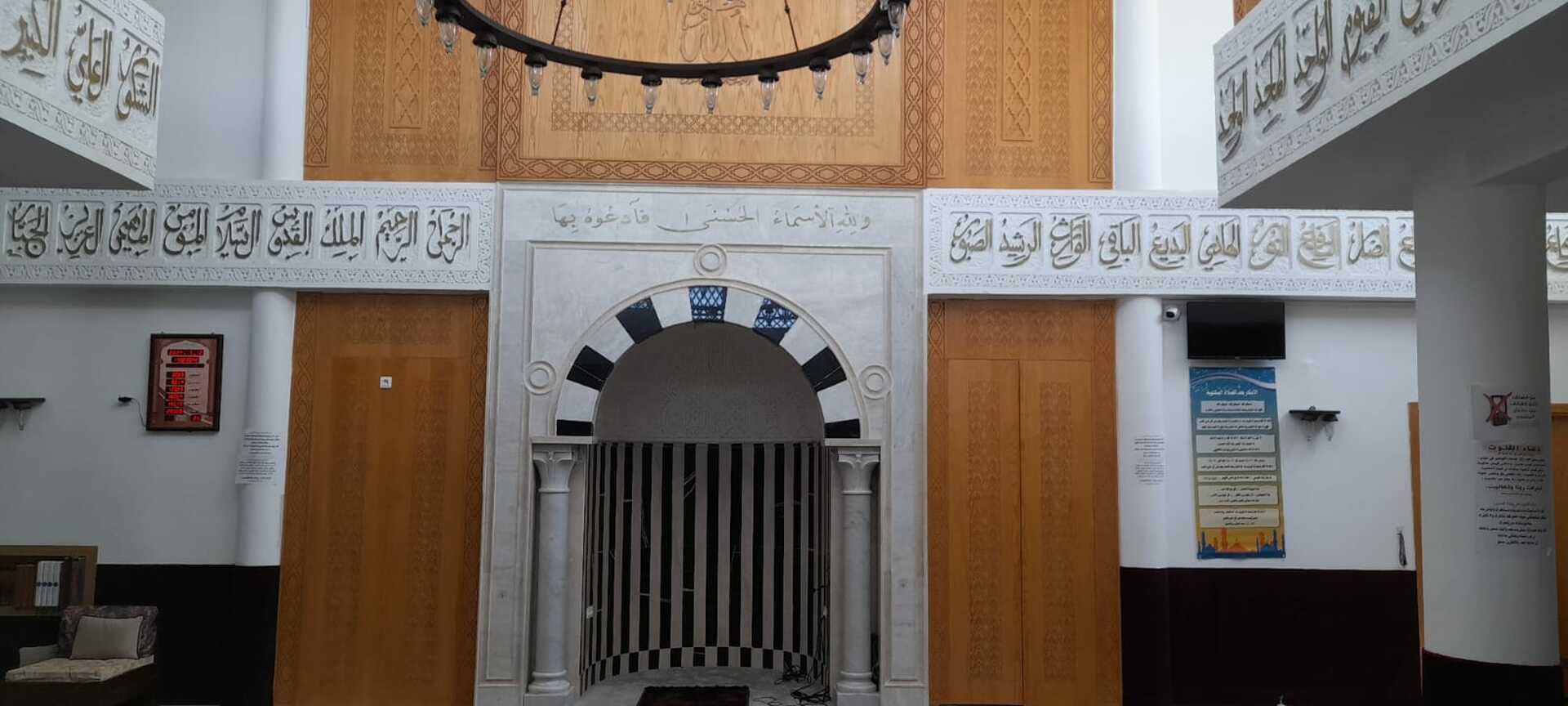 جامع مالك بن أنس حدائق المنزه 1