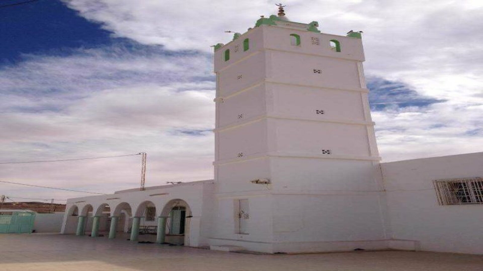 جامع قصر المقابلة - تطاوين