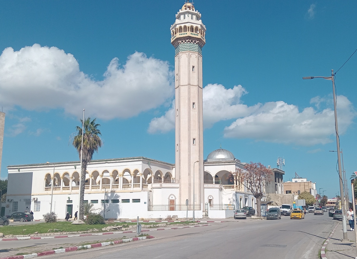 جامع أبو بكر الصديق - حلق الوادي