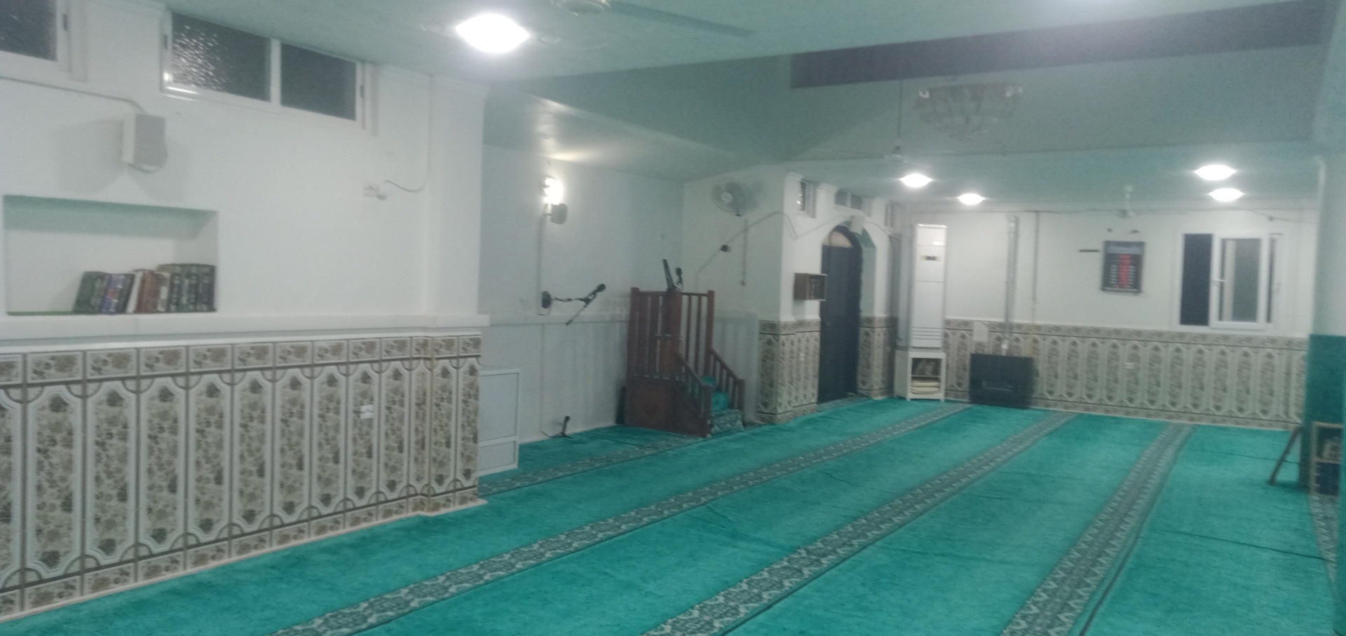 مسجد عثمان بن عفان تايمة لعزيب