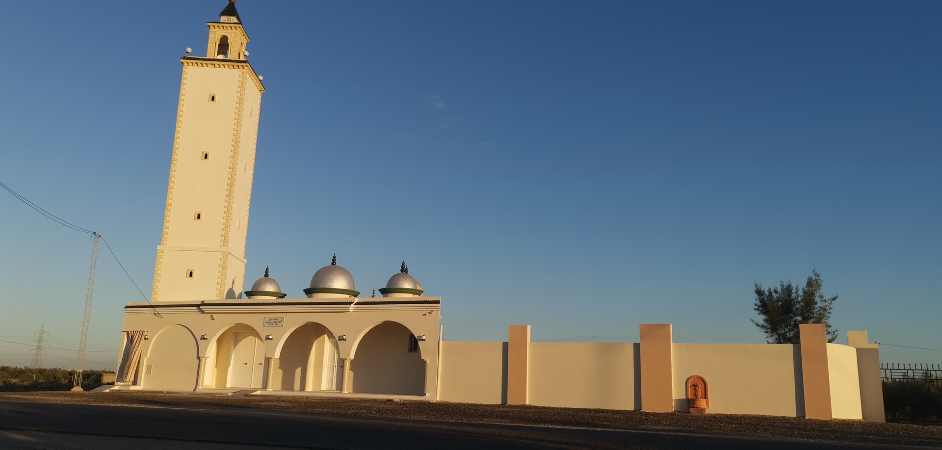 جامع أم المؤمنين _ الكنايس