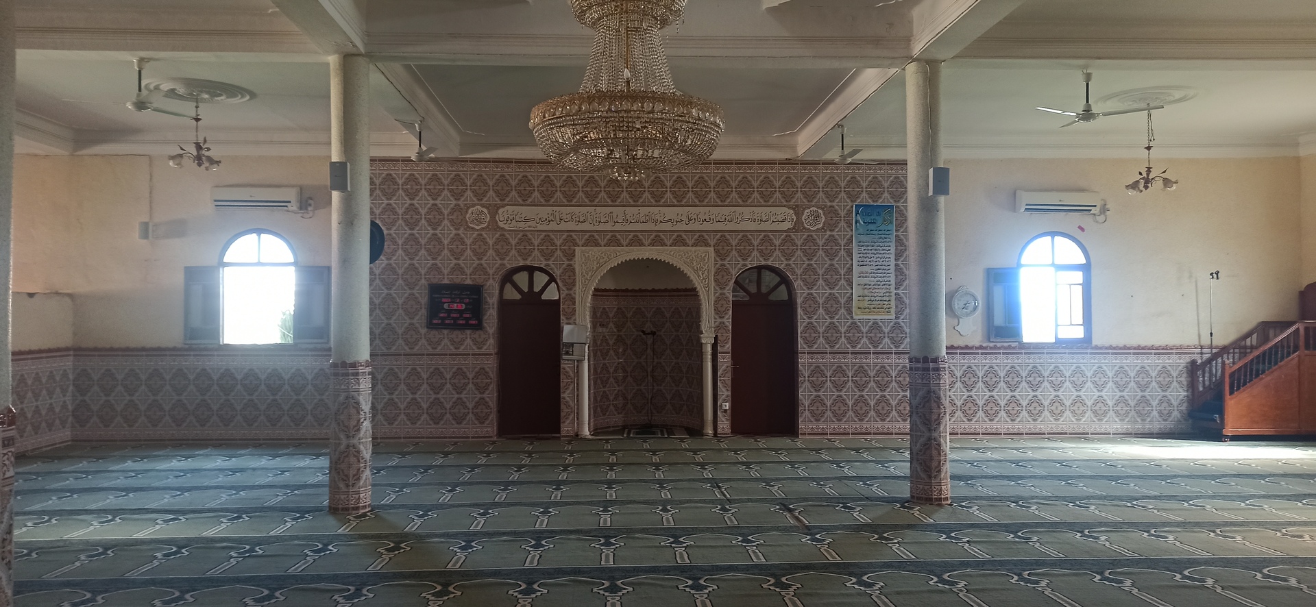 مسجد عقبة بن نافع