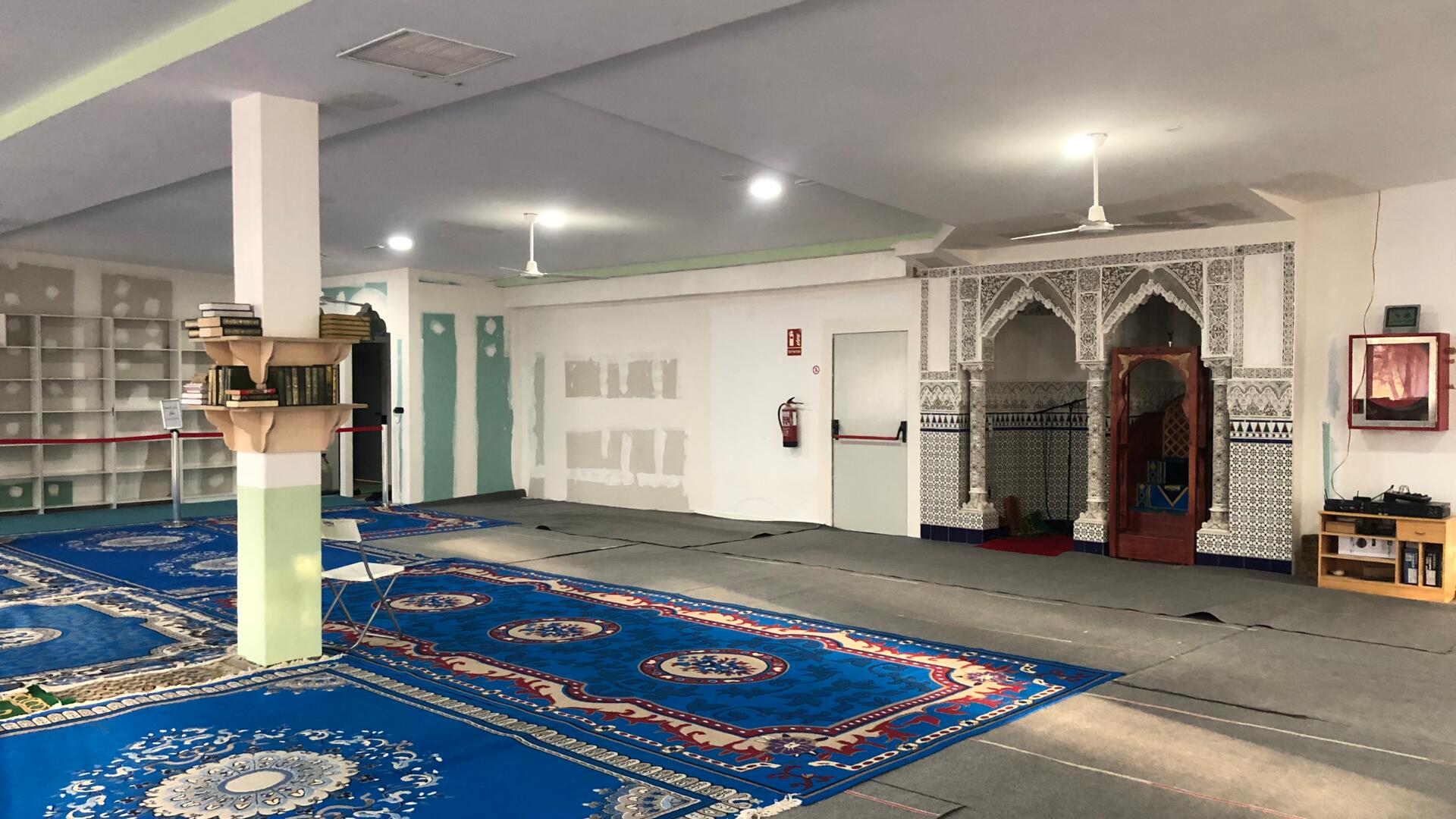 {{ مسجد احد }}