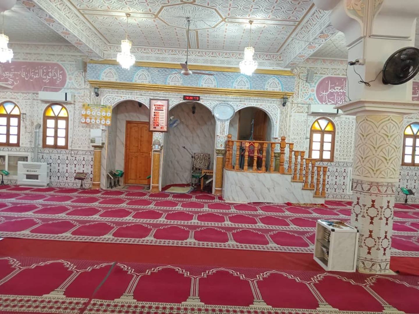 مسجد أبي بكر الصديق - حاسي القارة