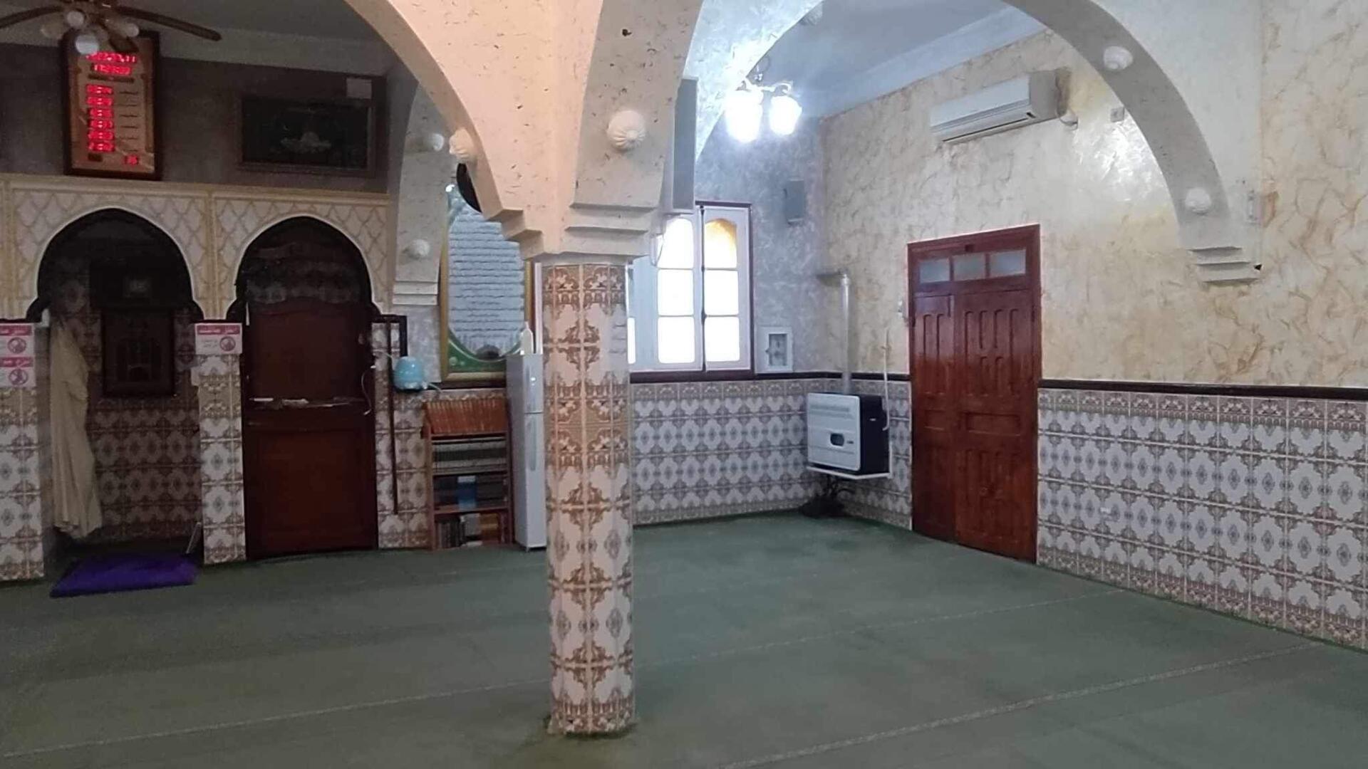 مسجد سيدي مقران بني موحلي