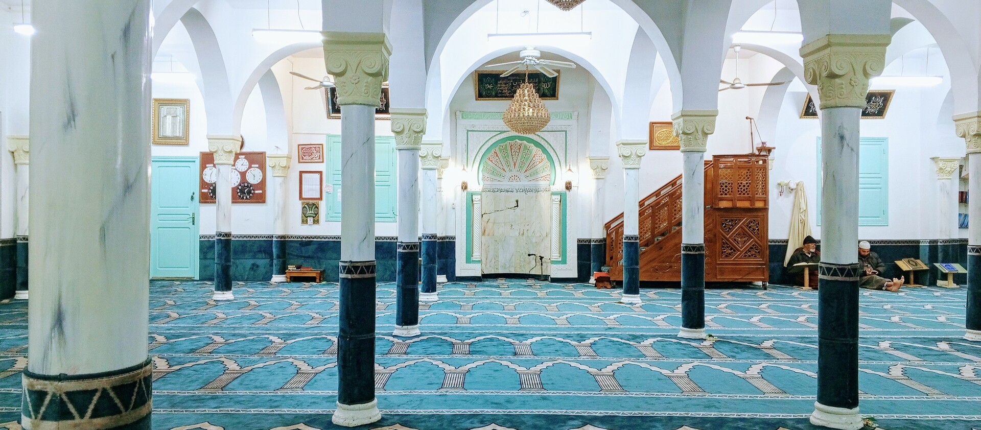 جامع الإيمان برج عريف