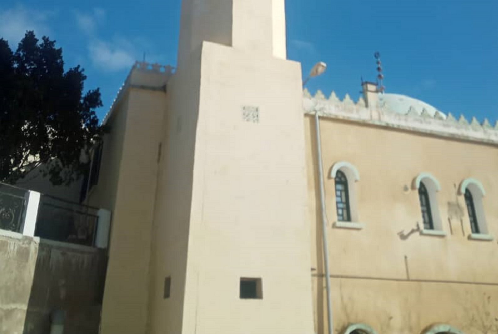 مسجد ابي بكر الصديق - عين بوزيان