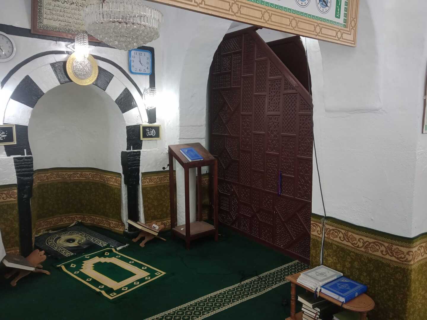 الجامع القديم بمعتمر
