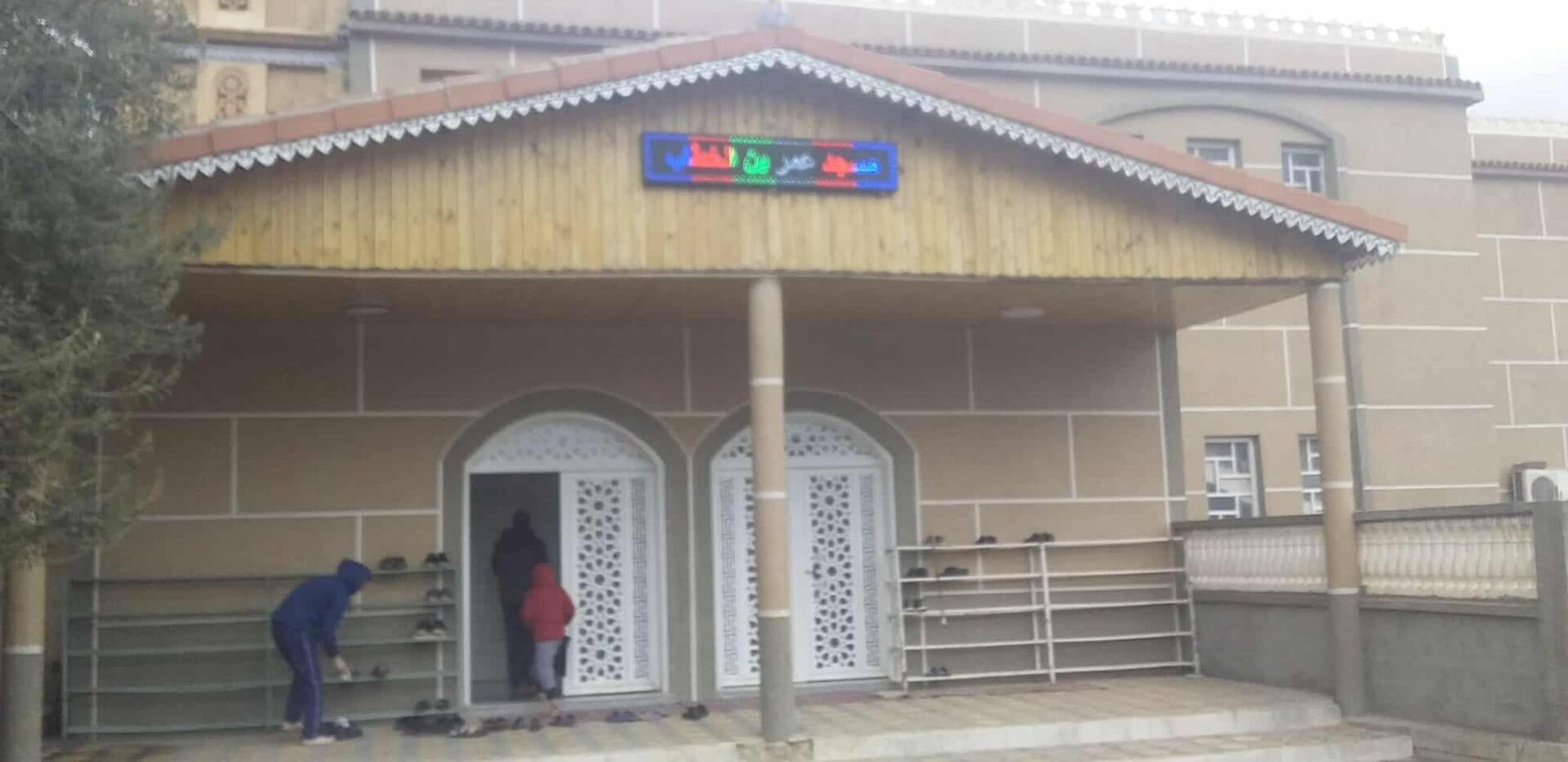 مسجد عمر بن الخطاب - بئر الكرمة