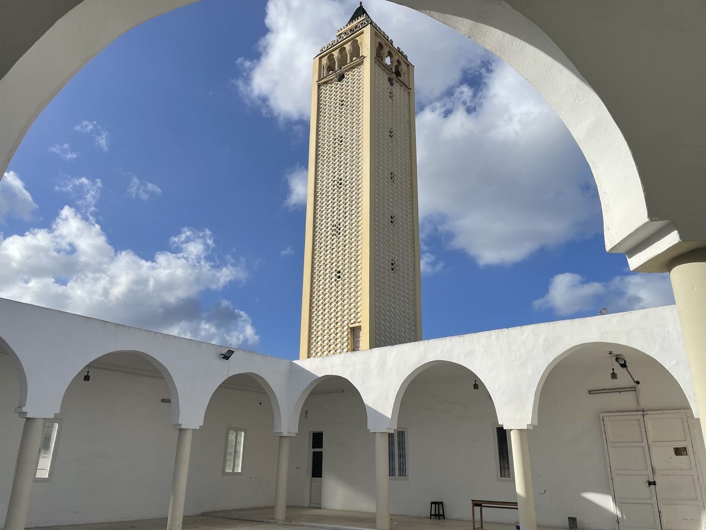 جامع الفتح بالمصيدة