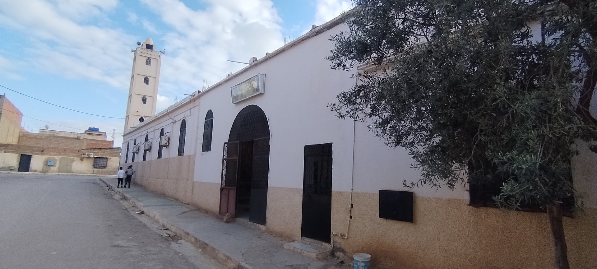 - مسجد النور - الحمادنة غليزان