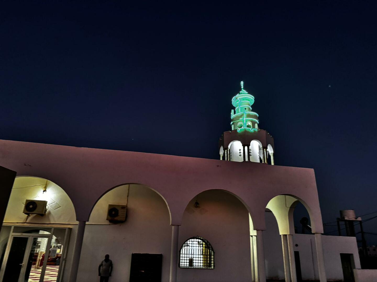 جامع الظهيرة - بني معقل
