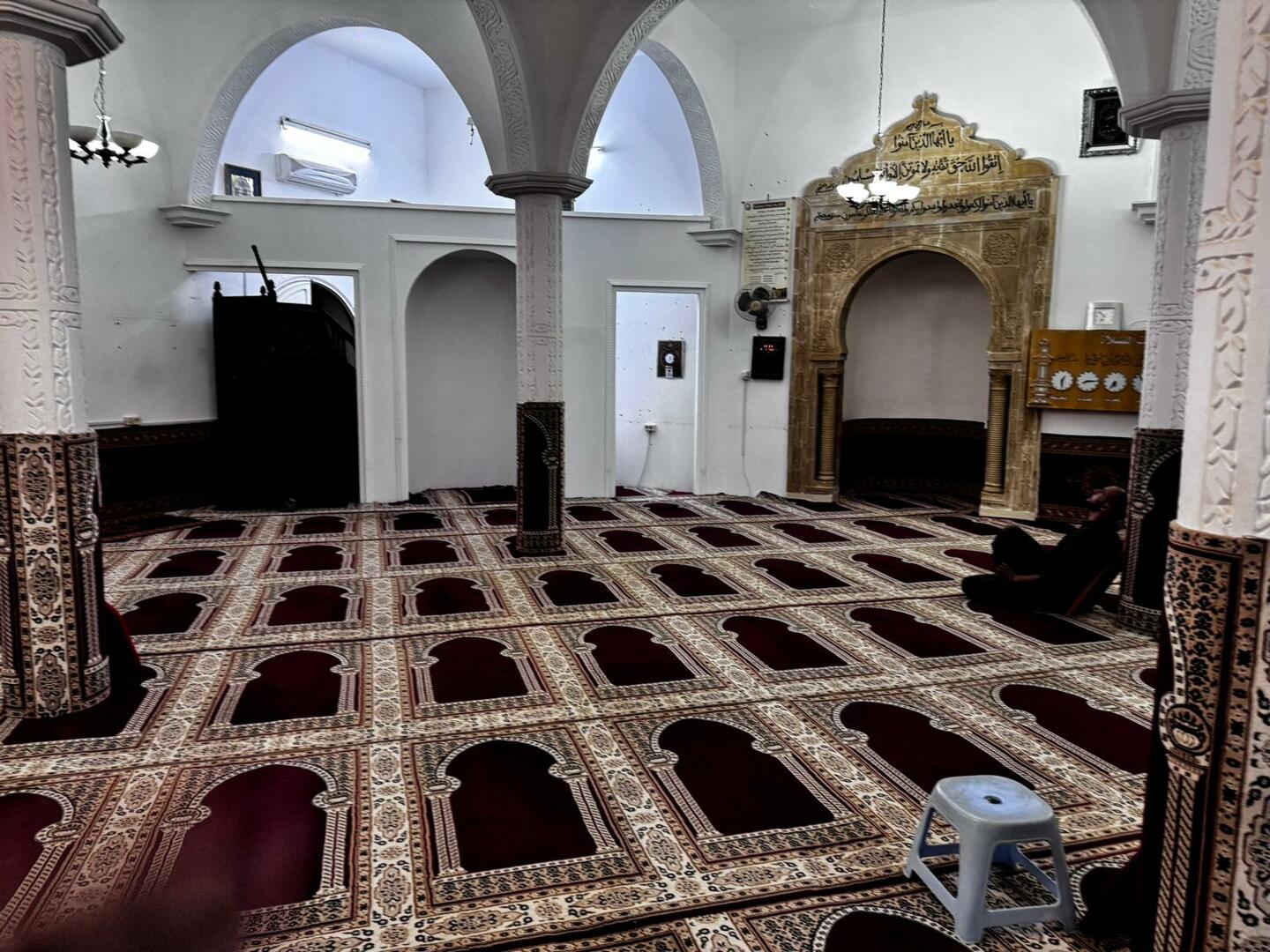 جامع الظهيرة - بني معقل