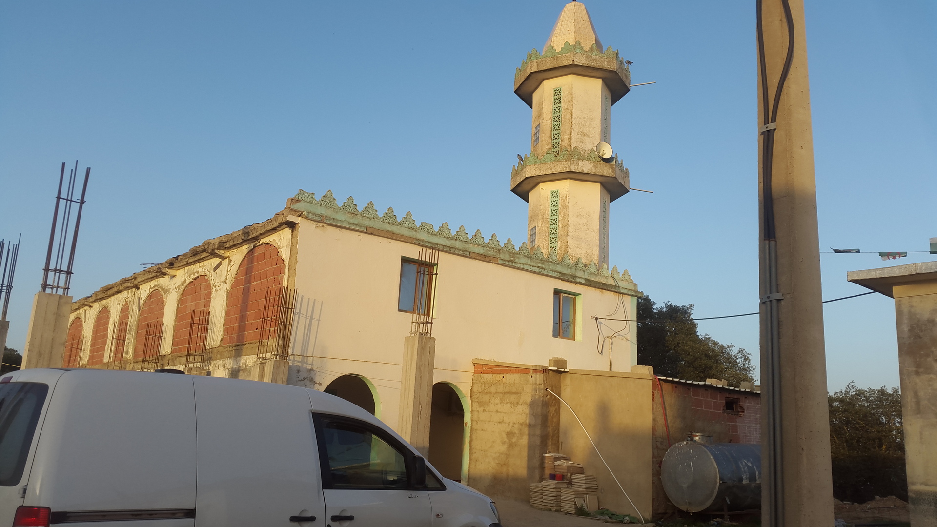 مسجد عائشة أم المؤمنين - سبالك -