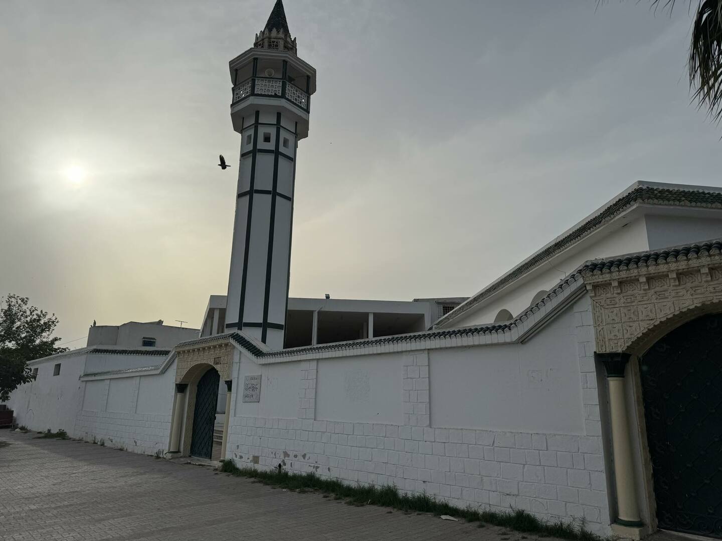 جامع الغفران حي الزهور تونس