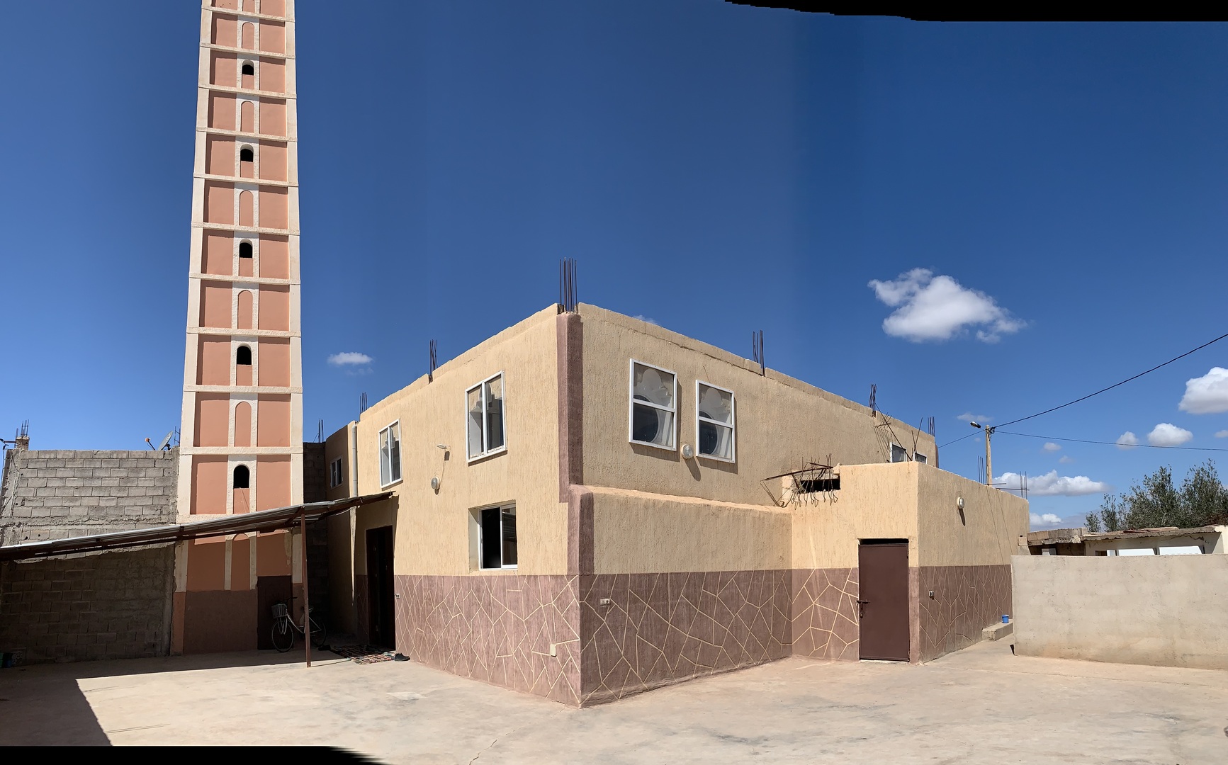 مسجد  الغفران  العين  الزرقاء