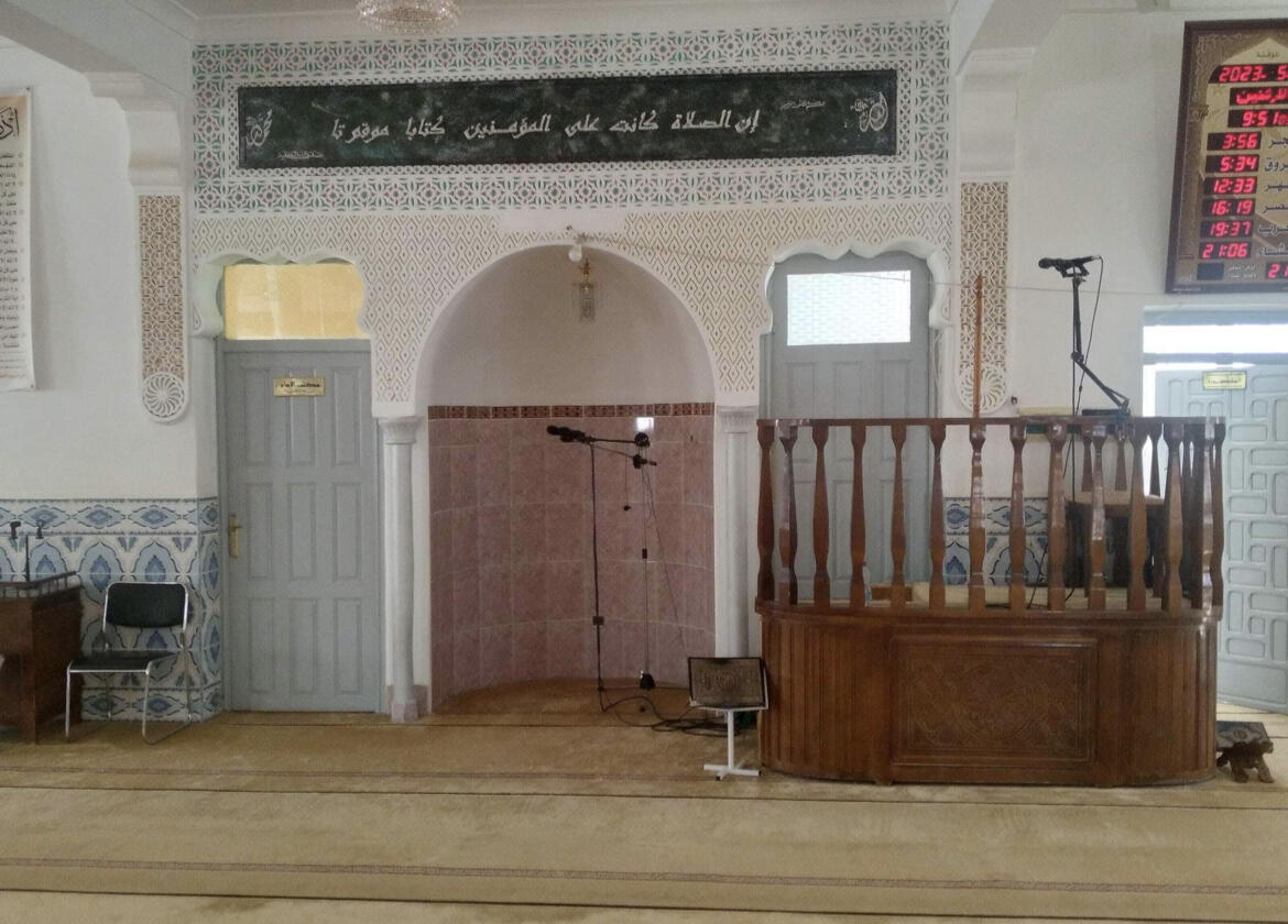 مسجد الرحمة منبع الغزلان بسكرة