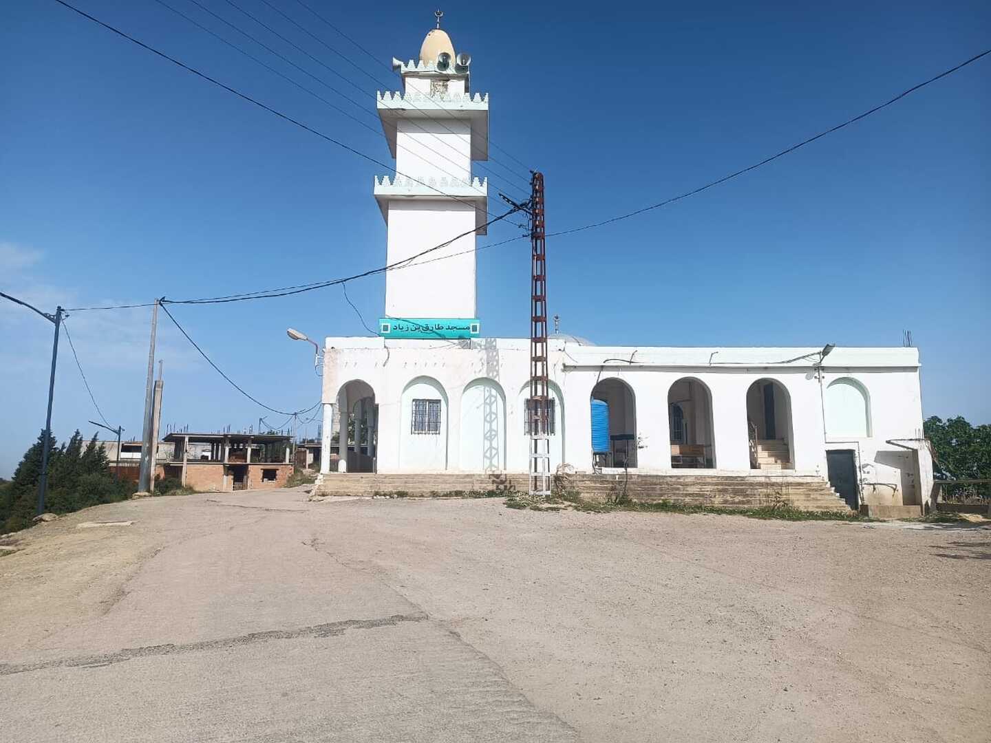مسجد طارق بن زياد-العزلة-بني عمران