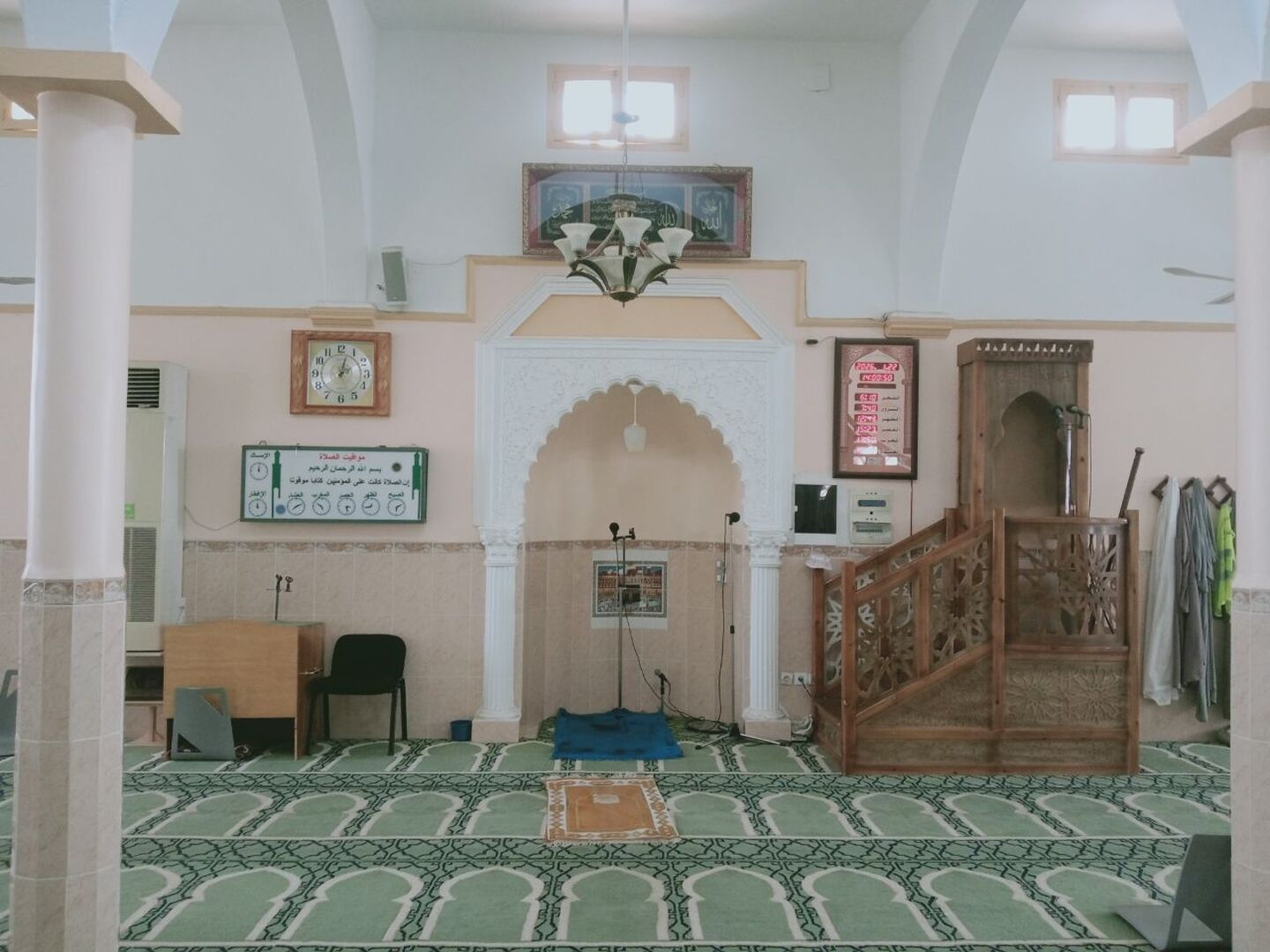 مسجد عبيدة عامر بن الجراح-حمام برادع