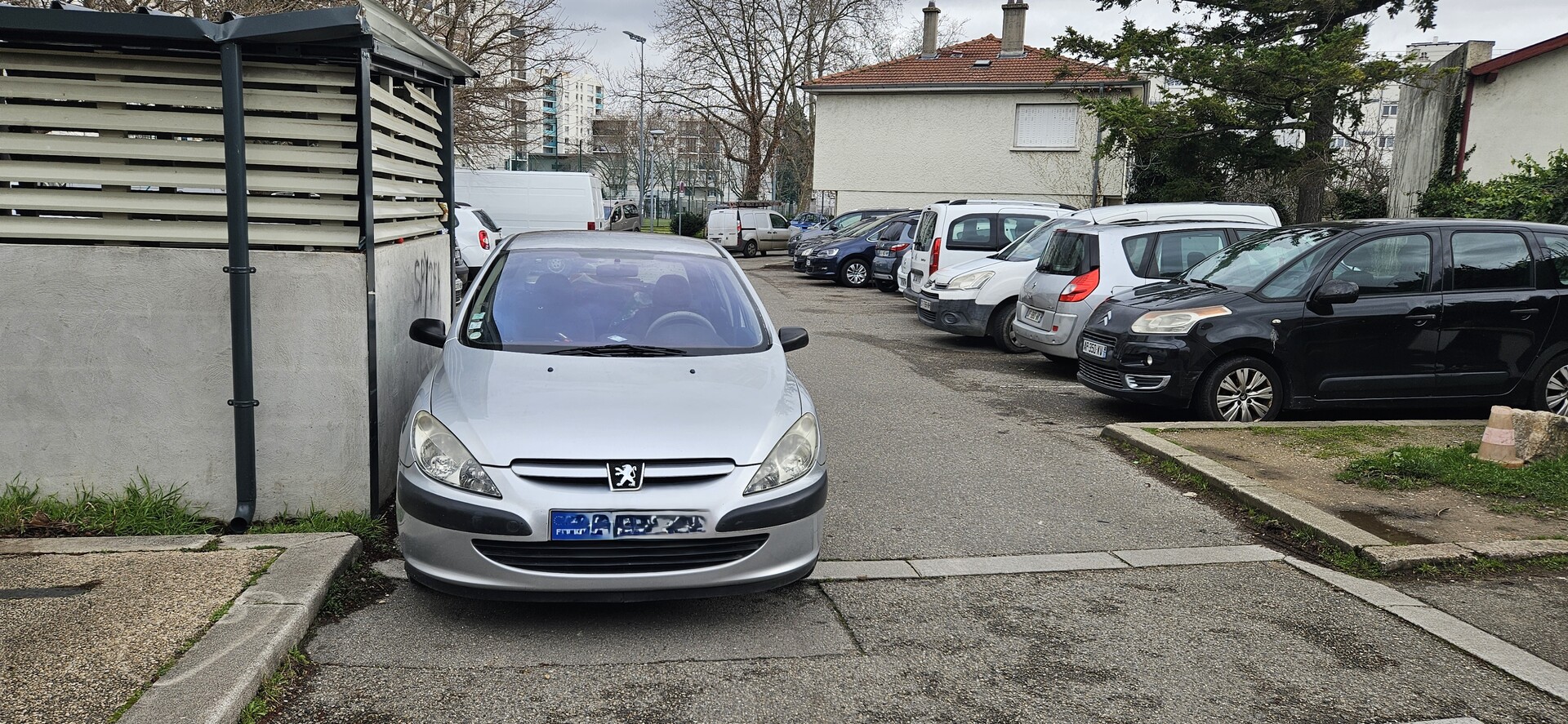 Donnez au moins à la rue son droit