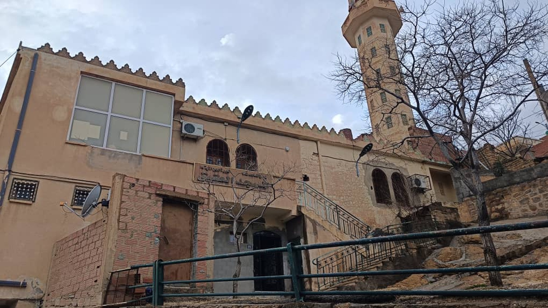 مسجد العتيق دشرة آريس