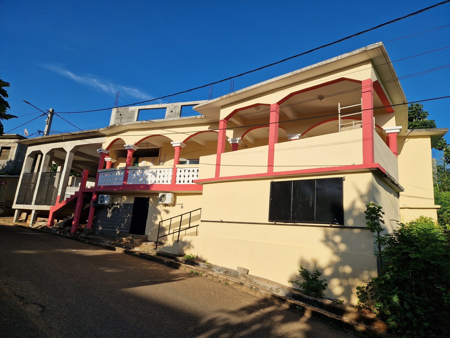 مَسْجِد إهواني إيلوني - Iloni