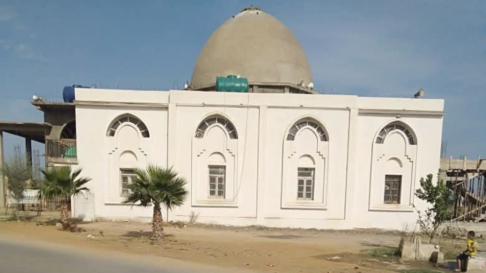 مسجد التوحيد - الطبيقة