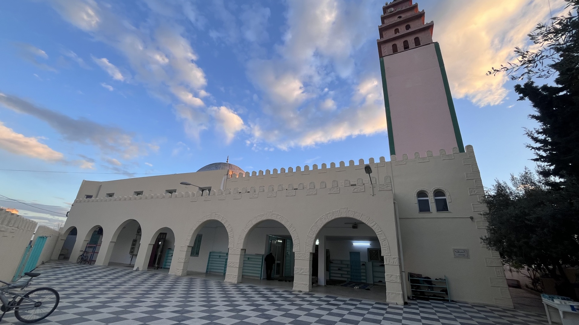 جامع ابوبكر الصديق برج غربال