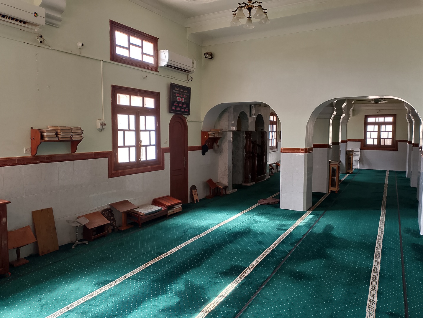 مسجــــــــد الشـــــرفـــــــــــــــاء