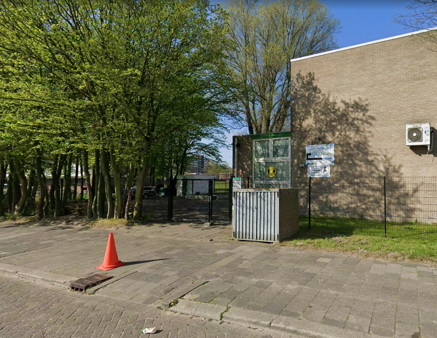 Moskee El Hilaal مسجد الهلال