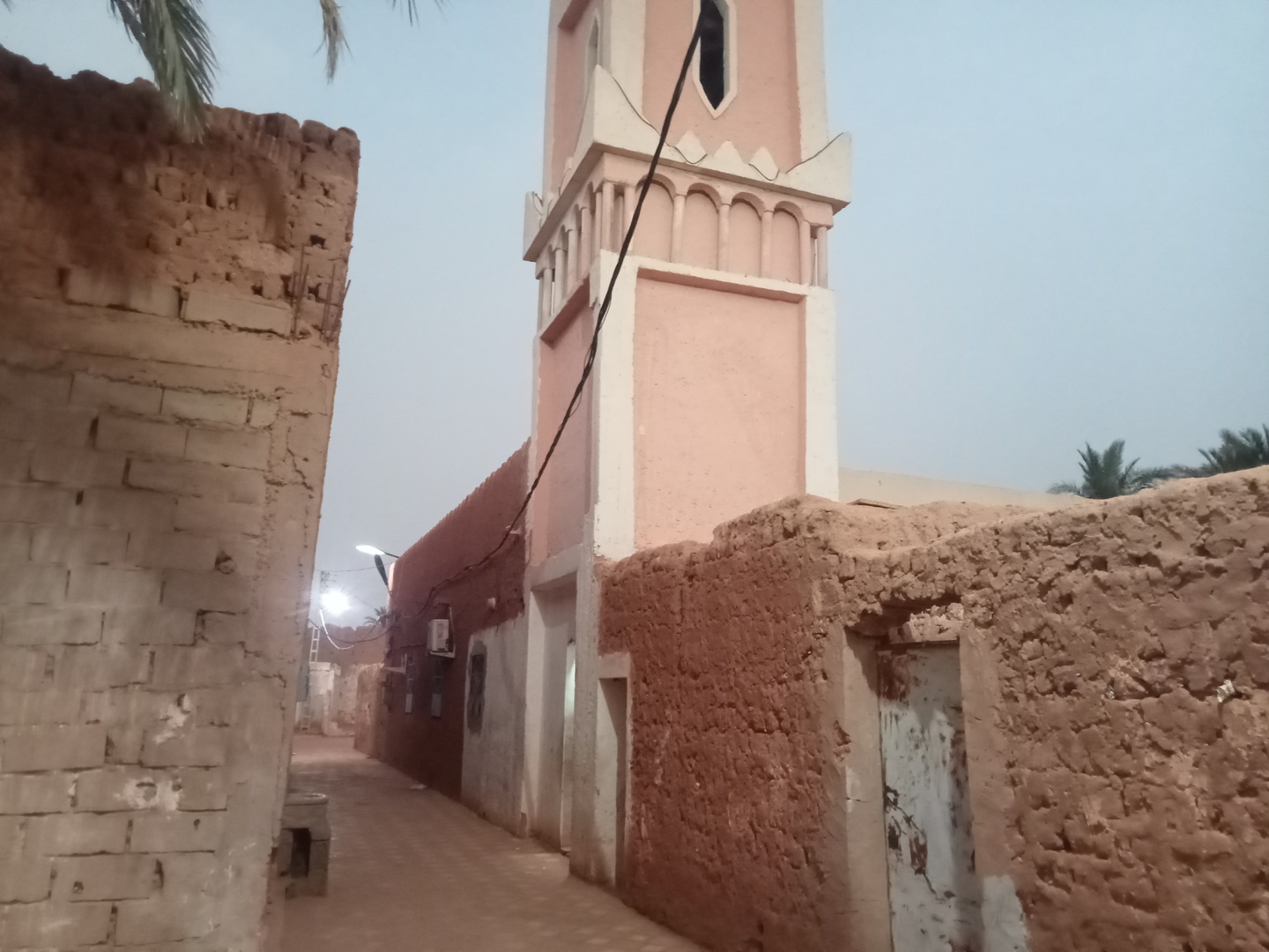 مسجد علي بن أبي طالب المنصور