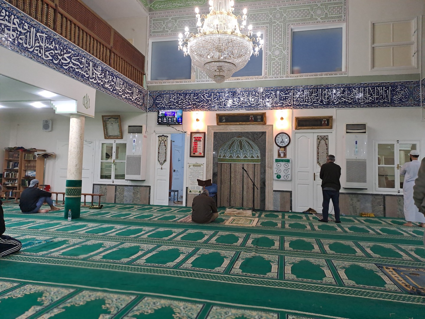 جامع الفردوس ٠ رياض الأندلس - اريانة