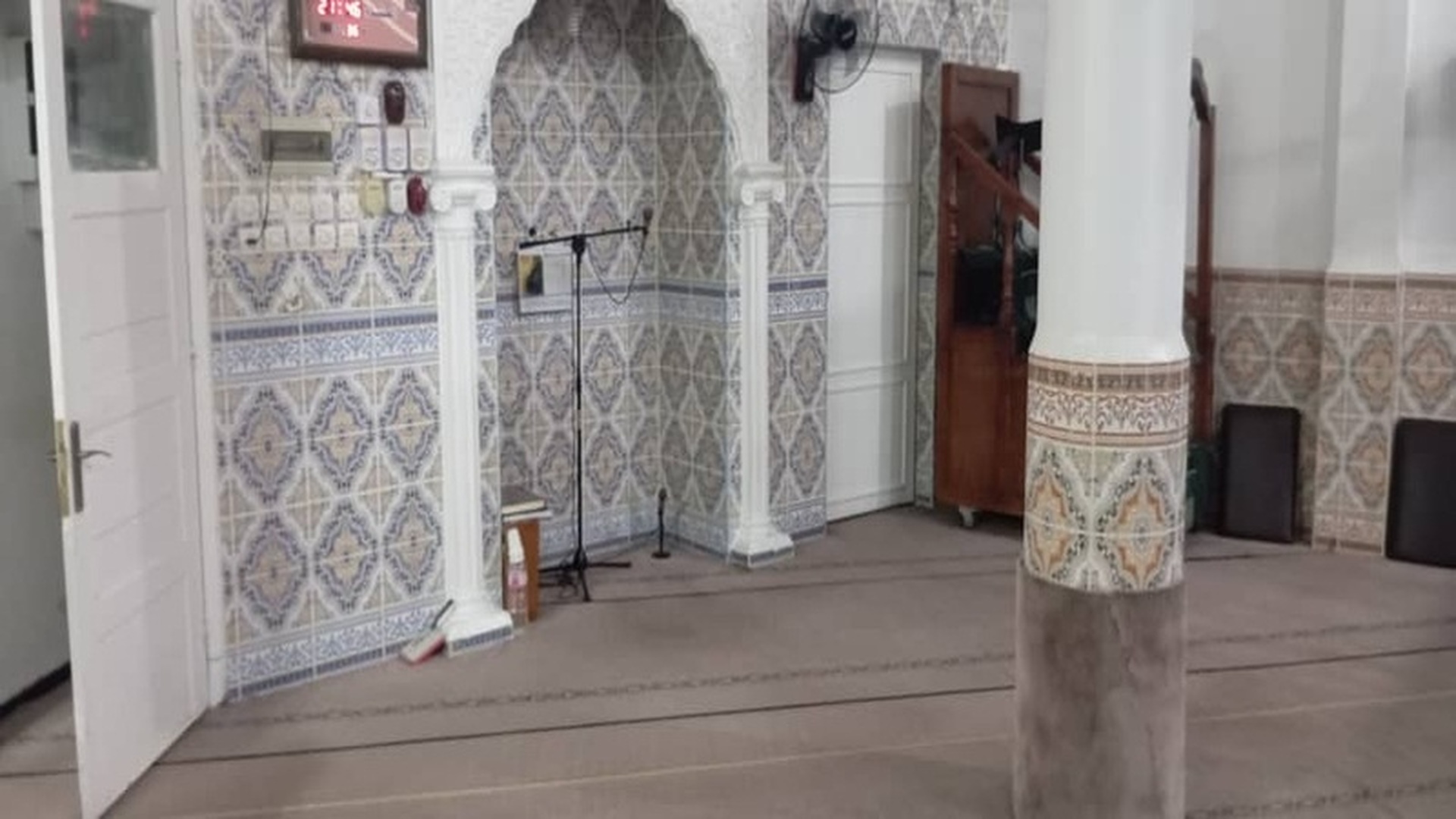 مسجد عمر بن الخطاب-حي قزو