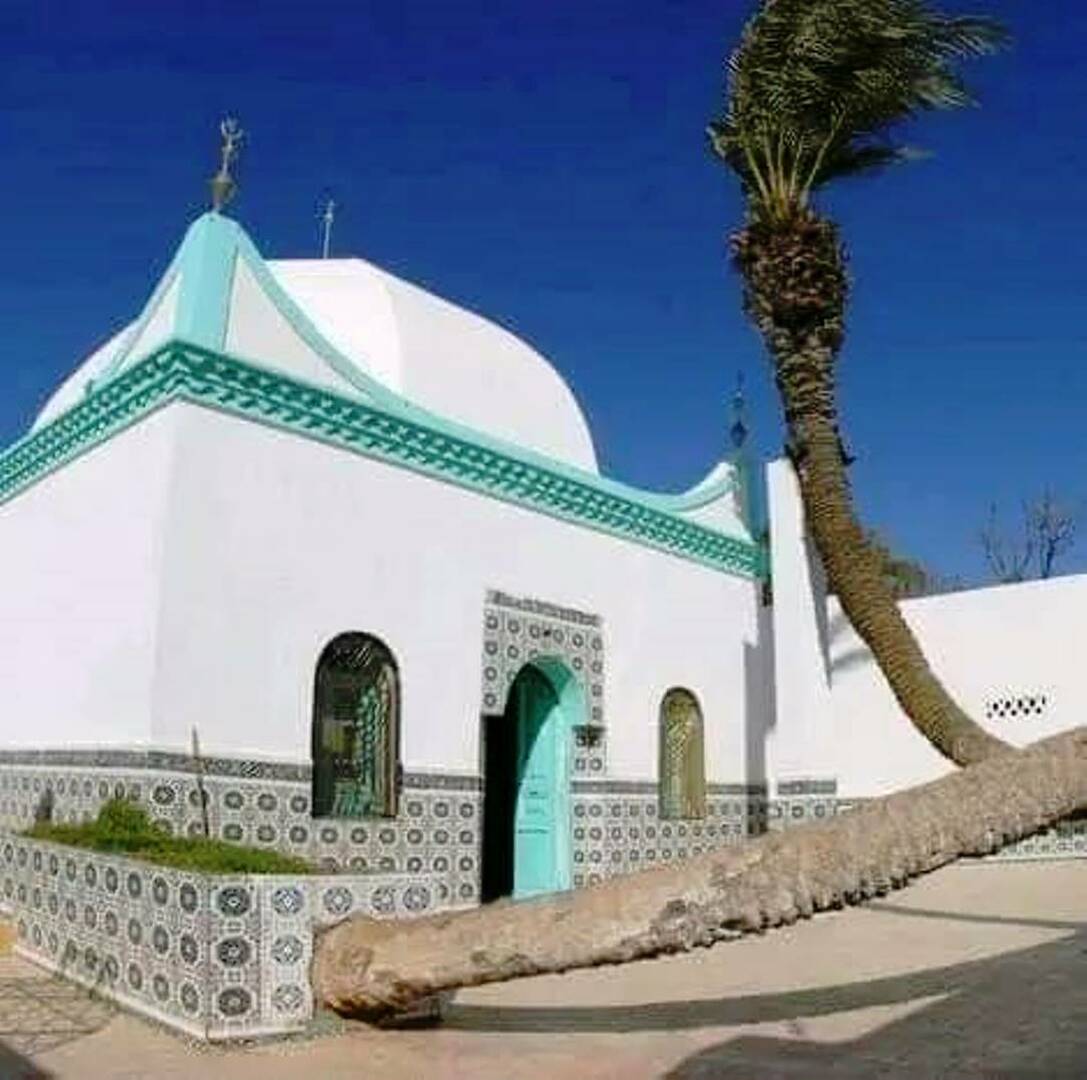 مسجد القبة سيدي لخضر بن خلوف