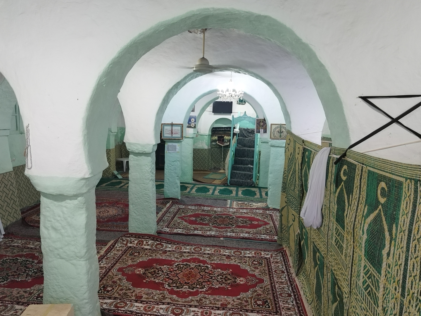 مسجد عقبة إبن نافع القديم نشيو