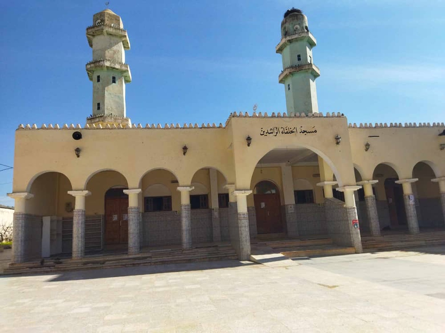 مسجد الخلفاء الراشدين