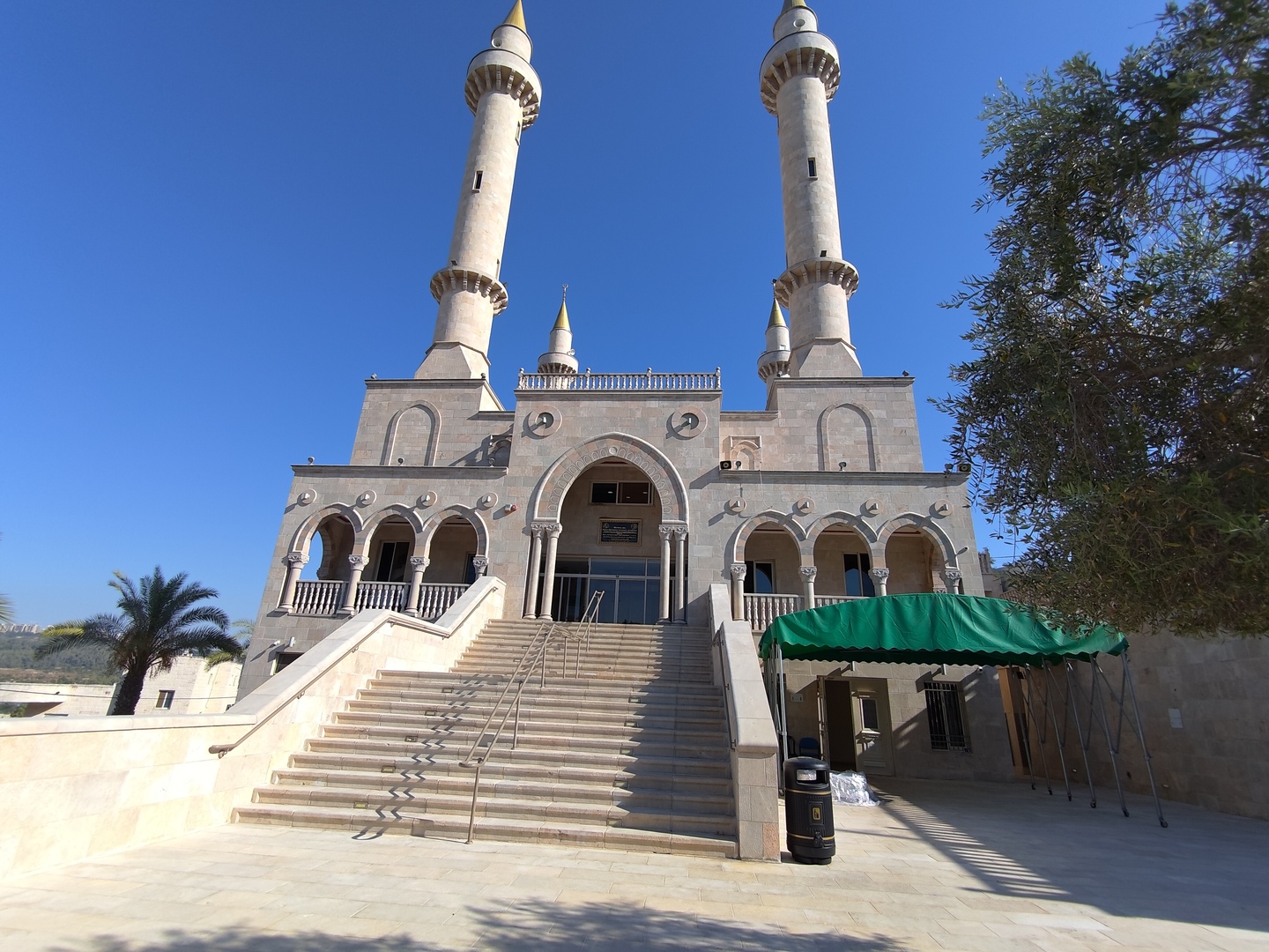 مسجد أحمد قديروف أبوغوش