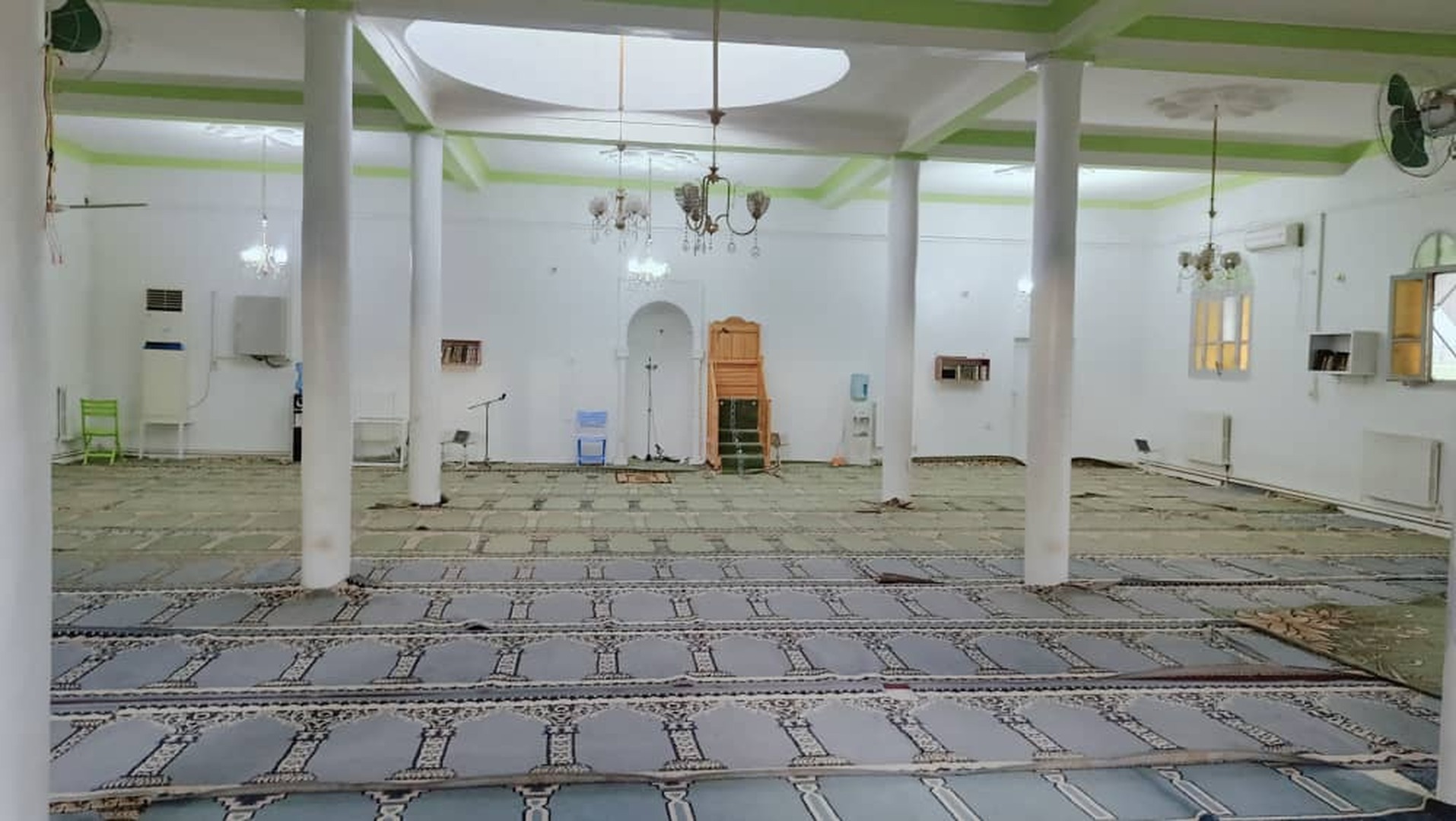 مسجد علي بن أبي طالب عين كرشة