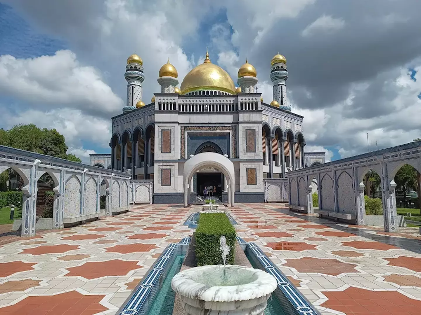 Jame' Asr Hassanil Bolkiah Mosque