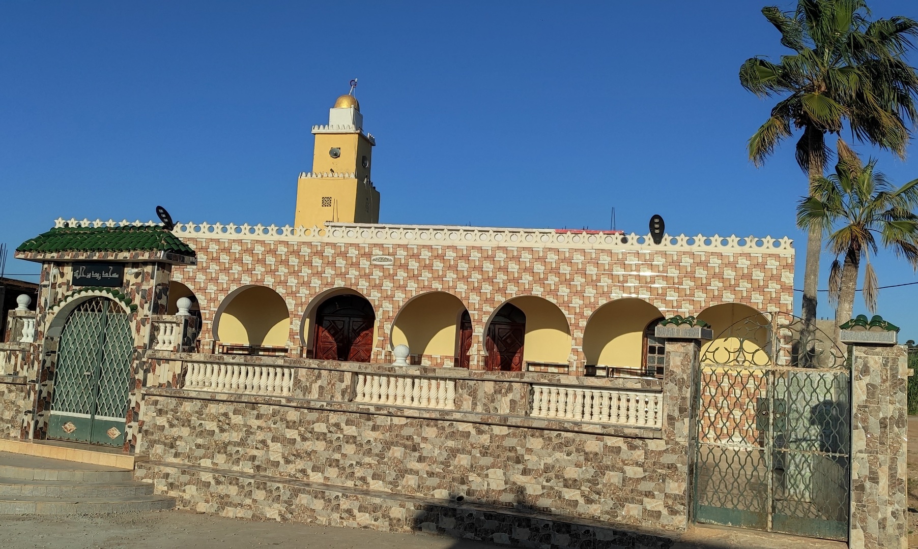 مسجد زيد بن حارثة- اولاد المختار