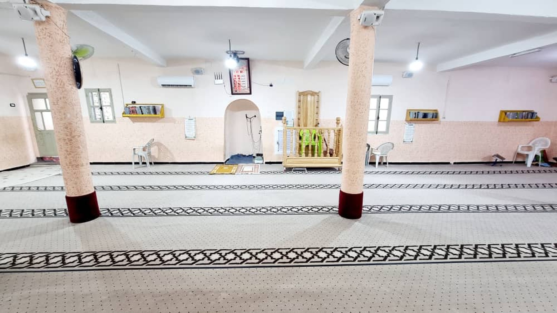 مسجد خالد بن الوليد بئر العاتر