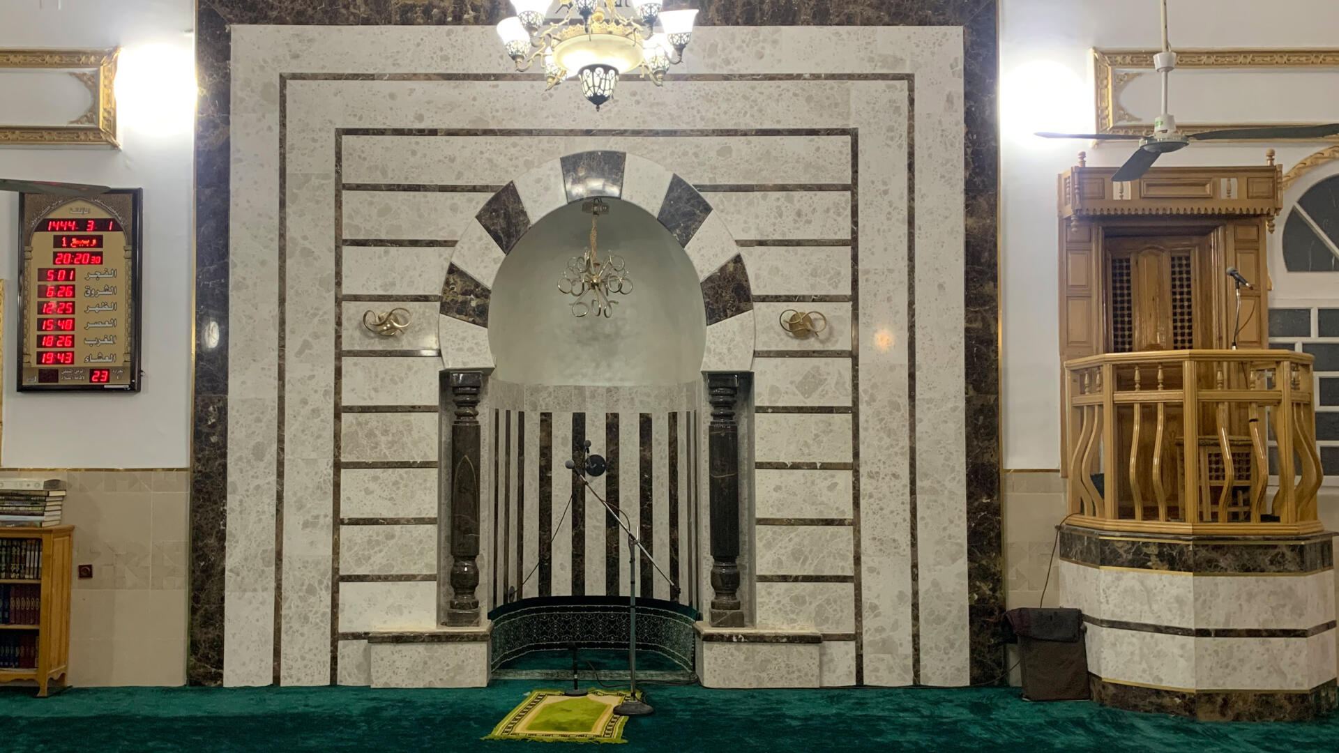 مسجد عمر بن الخطاب - حي الشهداء -