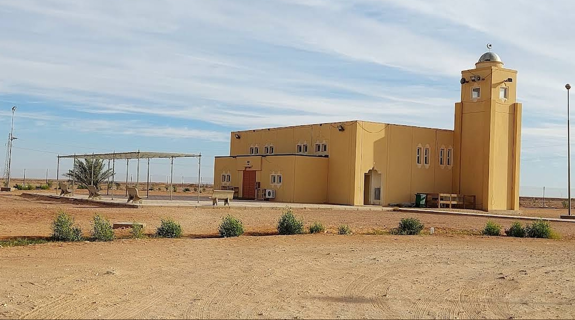 مسجد قاعدة الحياة السطح - سوناطراك