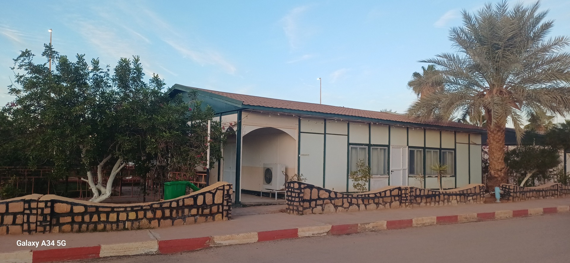 مسجد قاعدة الحياة، ن.ن.ع.أ عين امناس