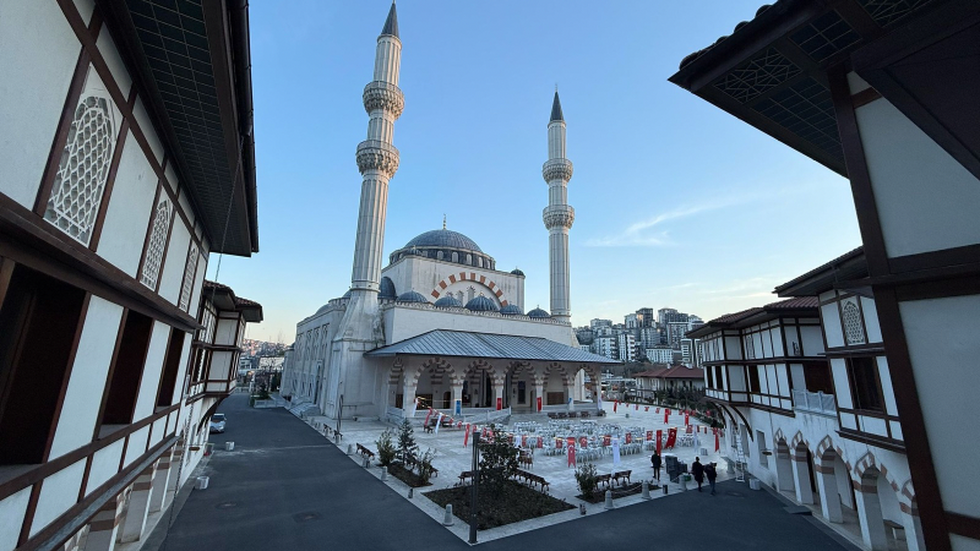 HACI OSMAN TORUN CAMİİ