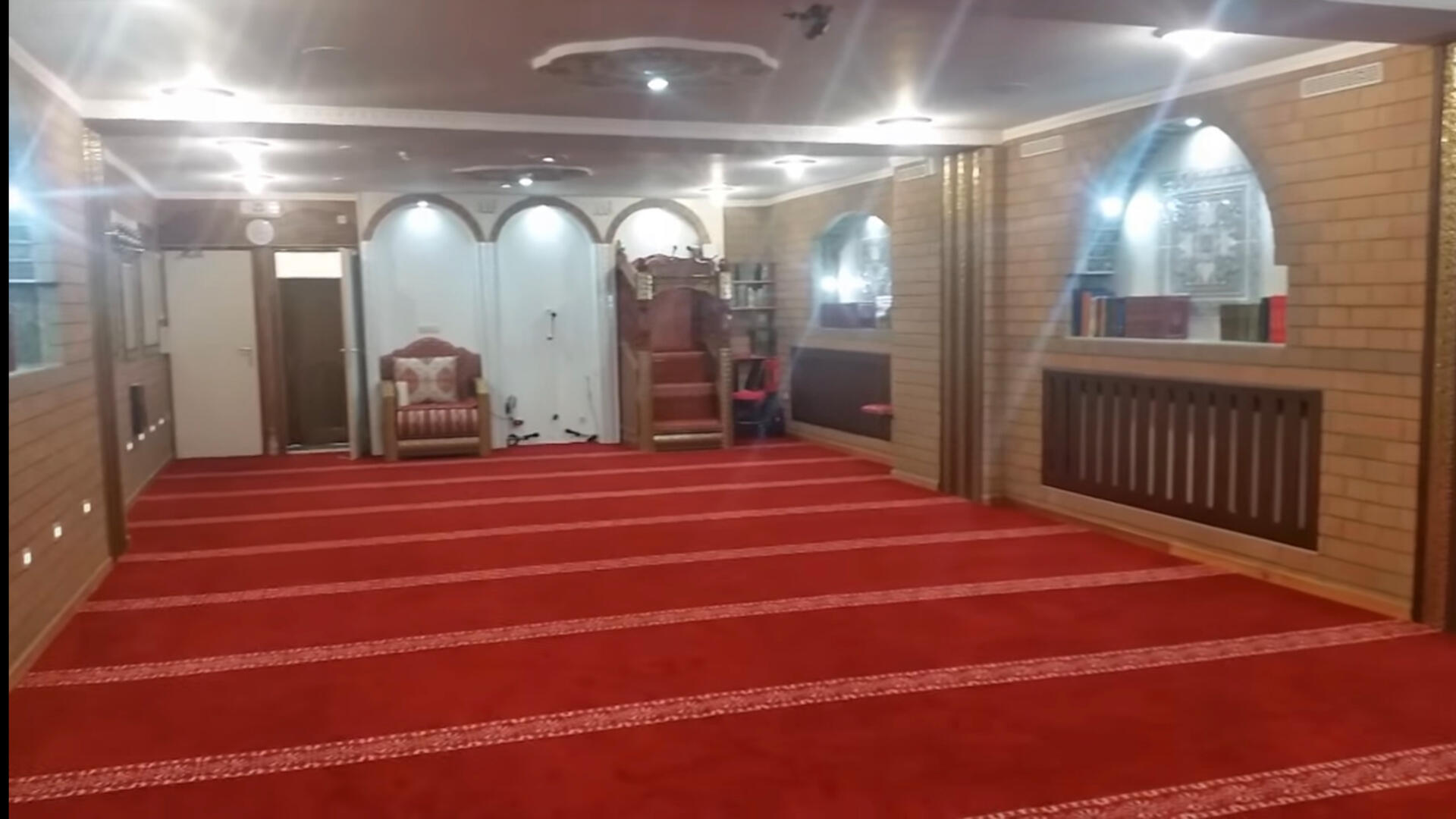 Badr.     بدر