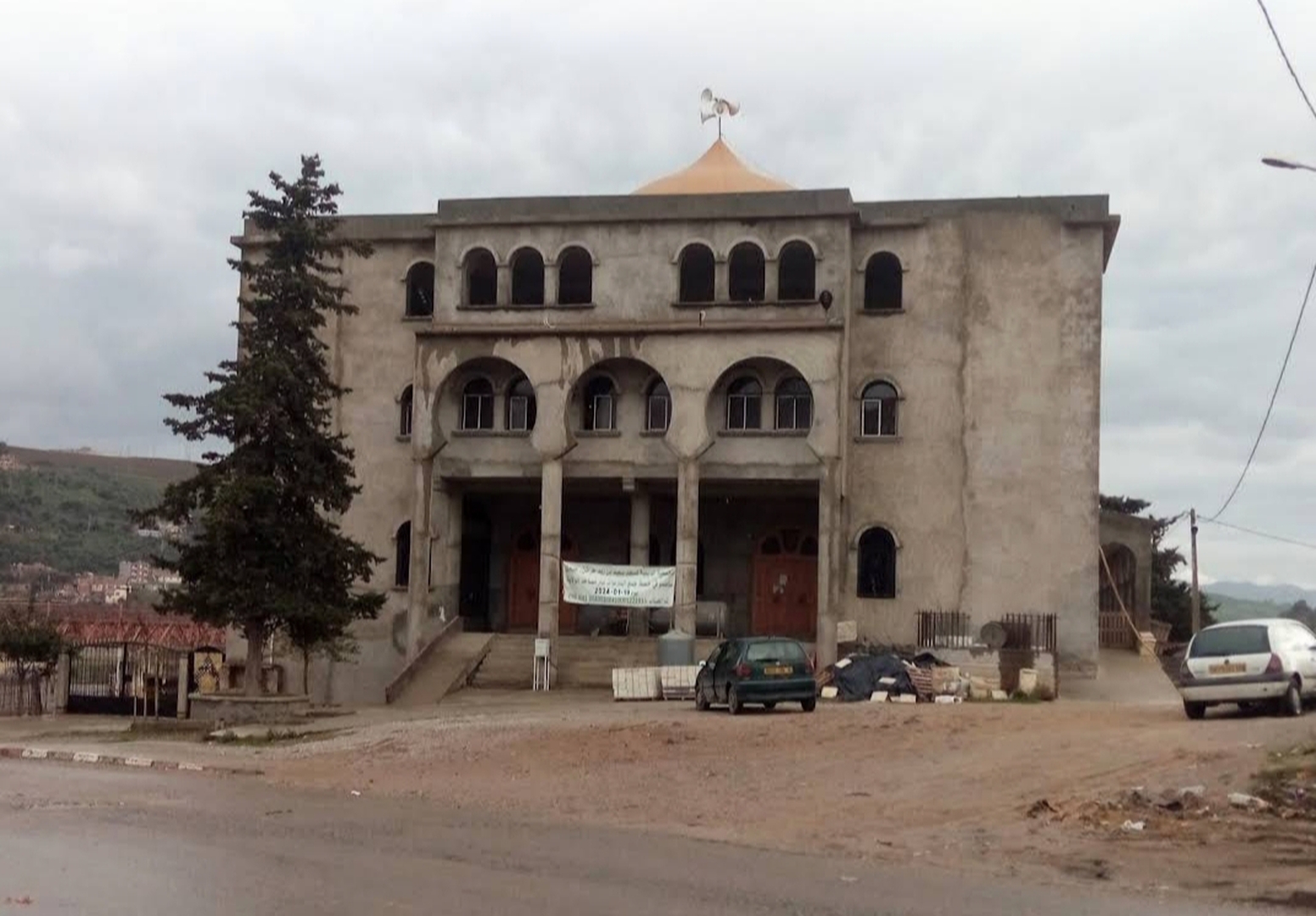 مسجد سعيد بن زيد- حي حراثن- جيجل