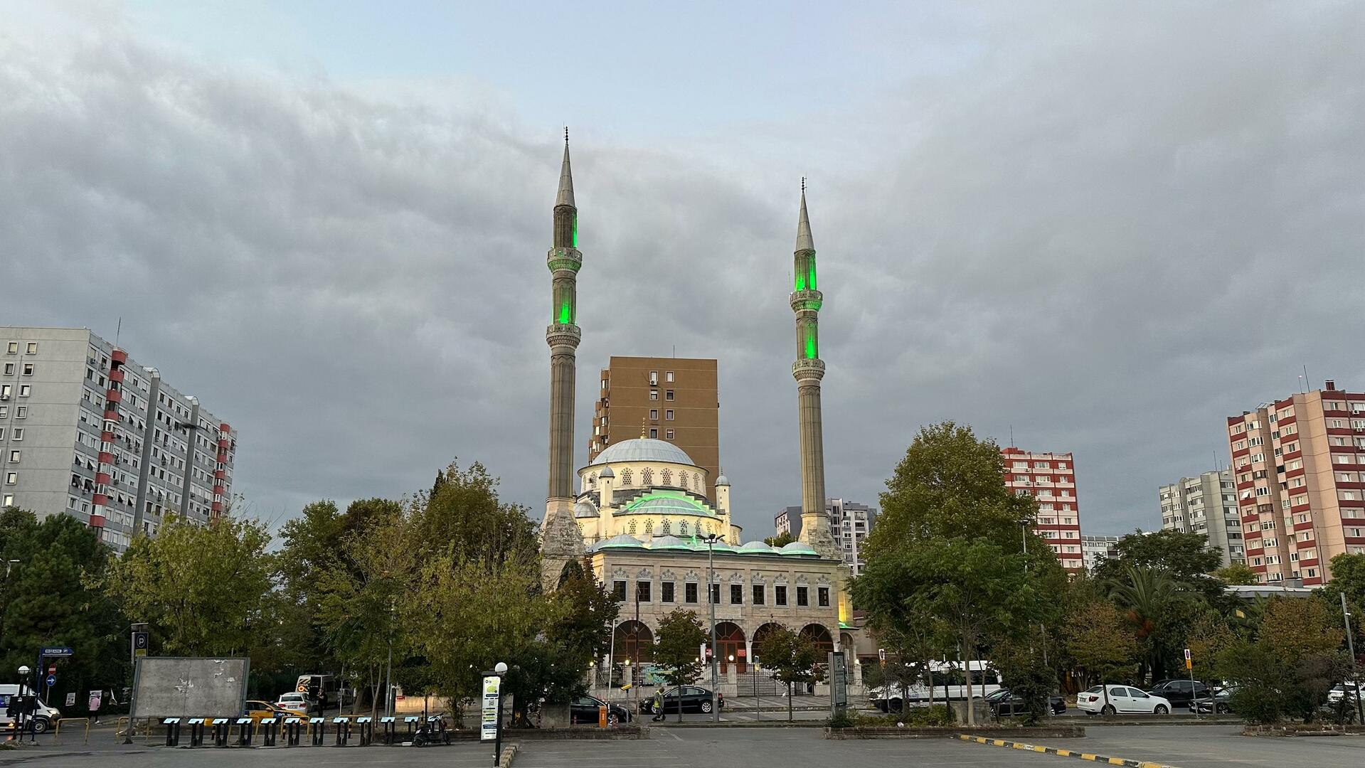 Ataköy Yunus Emre Camii